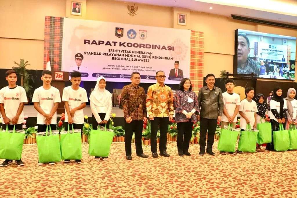 Kadis Dikbud Sulbar Dampingi Prof Zudan Buka Rakor Efektivitas Pelaksanaan Penerapan SPM Pendidikan